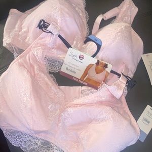 Lot of two bras 2X by secret treasures